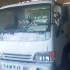 Isuzu Elf 2000