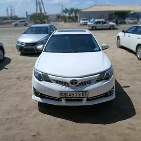 Toyota Camry 2013
