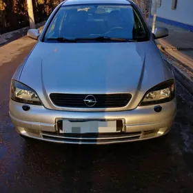 Opel Astra 2000