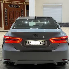 Toyota Camry 2019
