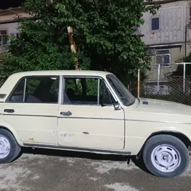 Lada VAZ-2107 1990