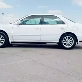 Toyota Camry 2000
