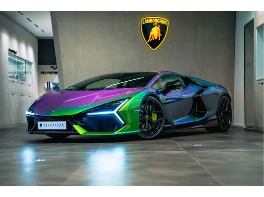 В Нидерландах продают Lamborghini Revuelto с редкой и необычной окраской