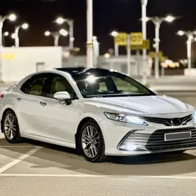Toyota Camry 2022