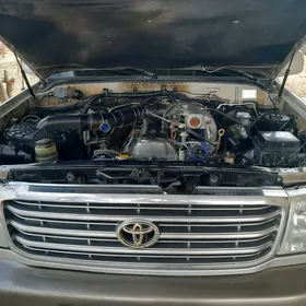Toyota Land Cruiser 2000