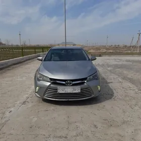 Toyota Camry 2015