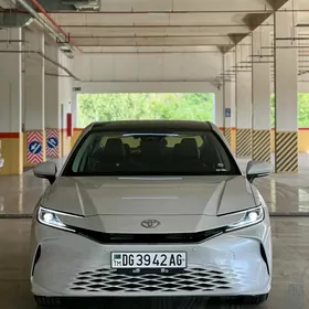 Toyota Camry 2024