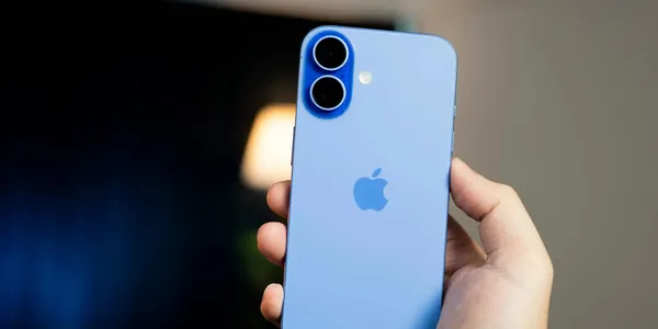 Первая раскладушка и версия Air: что известно о будущей линейке iPhone 18
