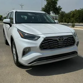 Toyota Highlander 2022