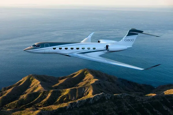 «Gulfstream G800» dünýäde iň uzak aralyga uçýan biznes-jet boldy