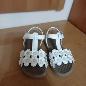 Босоножки детские