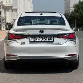 Lexus ES 350 2020