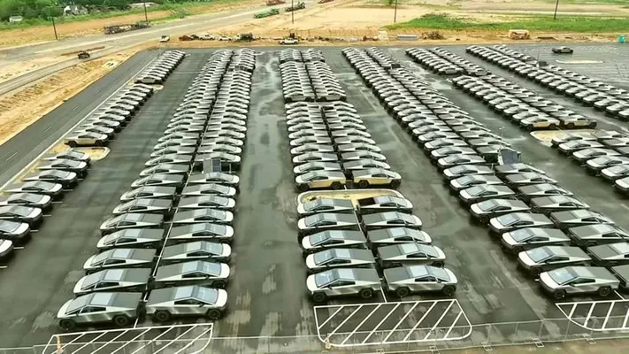 Tesla-nyň ammarlarynda 10 müňden gowrak Cybertruck tozan basyp ýatyr, pikapa isleg ýok