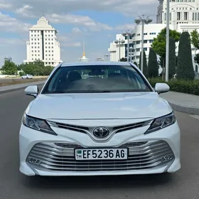 Toyota Camry 2020