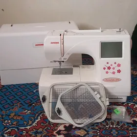Janome 370 E