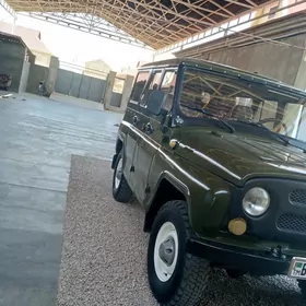 UAZ Profi 1985