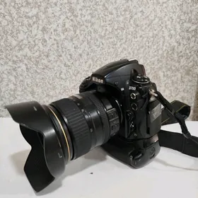 Nikon D700
