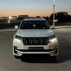 Toyota Land Cruiser Prado 2023