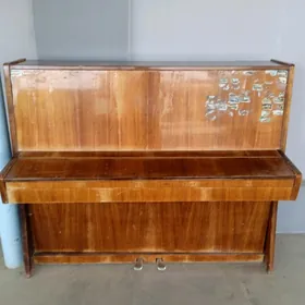 Pianino