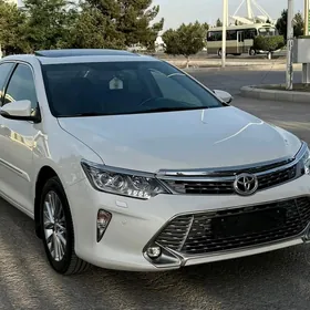 Toyota Camry 2017