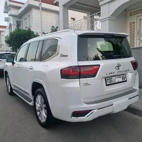 Toyota Land Cruiser 2023