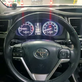 Toyota Highlander 2016