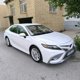 Toyota Camry 2022