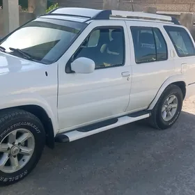 Nissan Pathfinder 2002