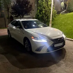 Lexus ES 350 2022