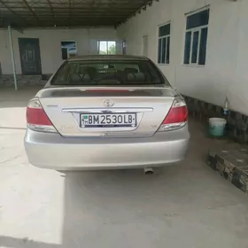 Toyota Camry 2004