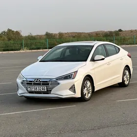Hyundai Elantra 2020