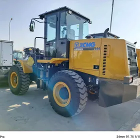 XCMG LW300F 2025