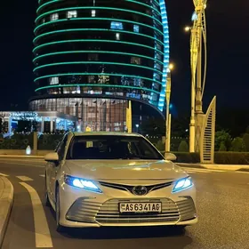 Toyota Camry 2021