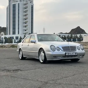Mercedes-Benz E320 2000