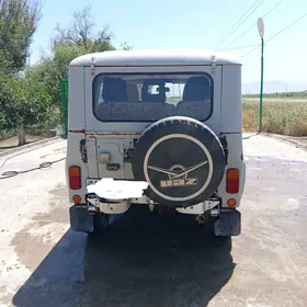 UAZ 469 2005