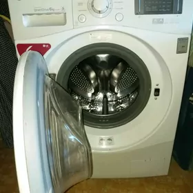 Stiralnayu mashina LG