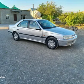 Peugeot 405 2015