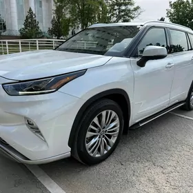 Toyota Highlander 2022