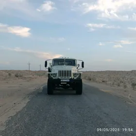 Ural 4320 1992