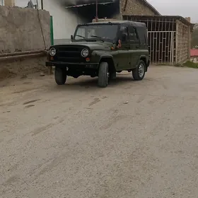 UAZ 469 2005