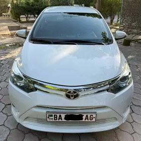 Toyota Yaris 2013