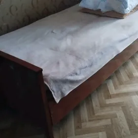 кровать полуторка