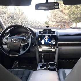 Toyota Camry 2013