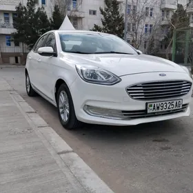 Ford Escort 2020