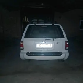 Infiniti QX4 2002