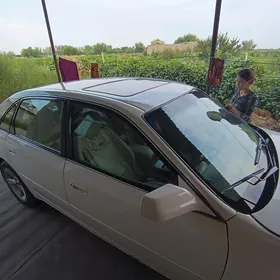 Toyota Avalon 2001