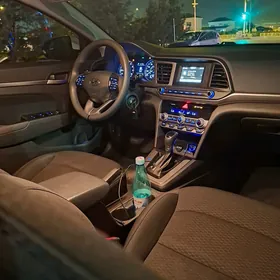 Hyundai Elantra GT 2020