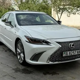 Lexus ES 350 2021