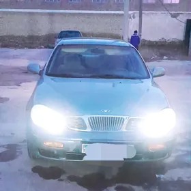 Daewoo Leganza 2000