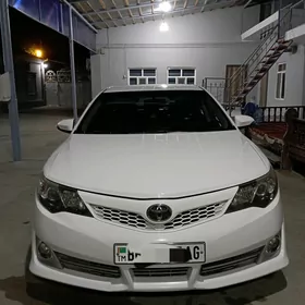Toyota Camry 2014